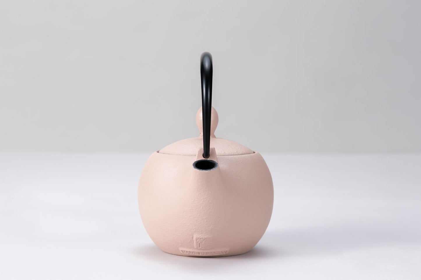 Japanese Cast Iron Teapot - Kyusu Maron (Chestnut) in Sakura Pink