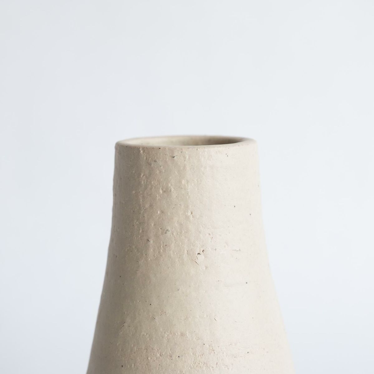 HIBI Shigaraki Ceramic Flower Vase - Natural White Series